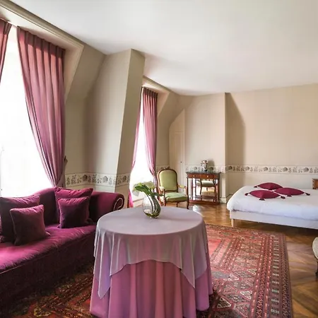 Chateau Sleeps 24 Pool Wifi *